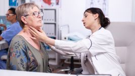 Tumor larinksa: simptomi, dijagnoza i lečenje